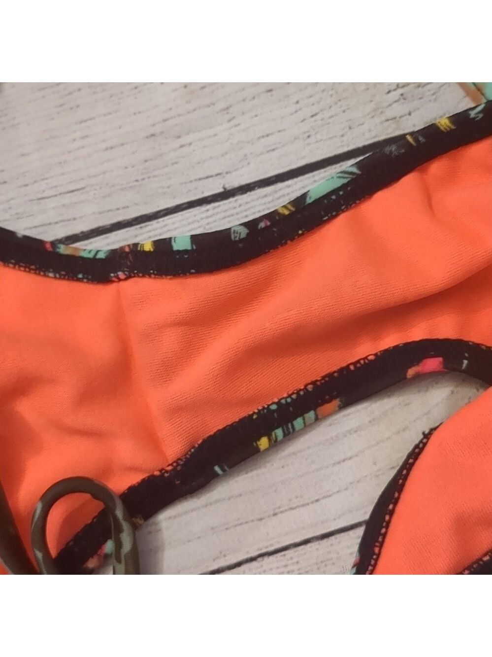 Hurley bikini size small ? - Picture 3 of 5